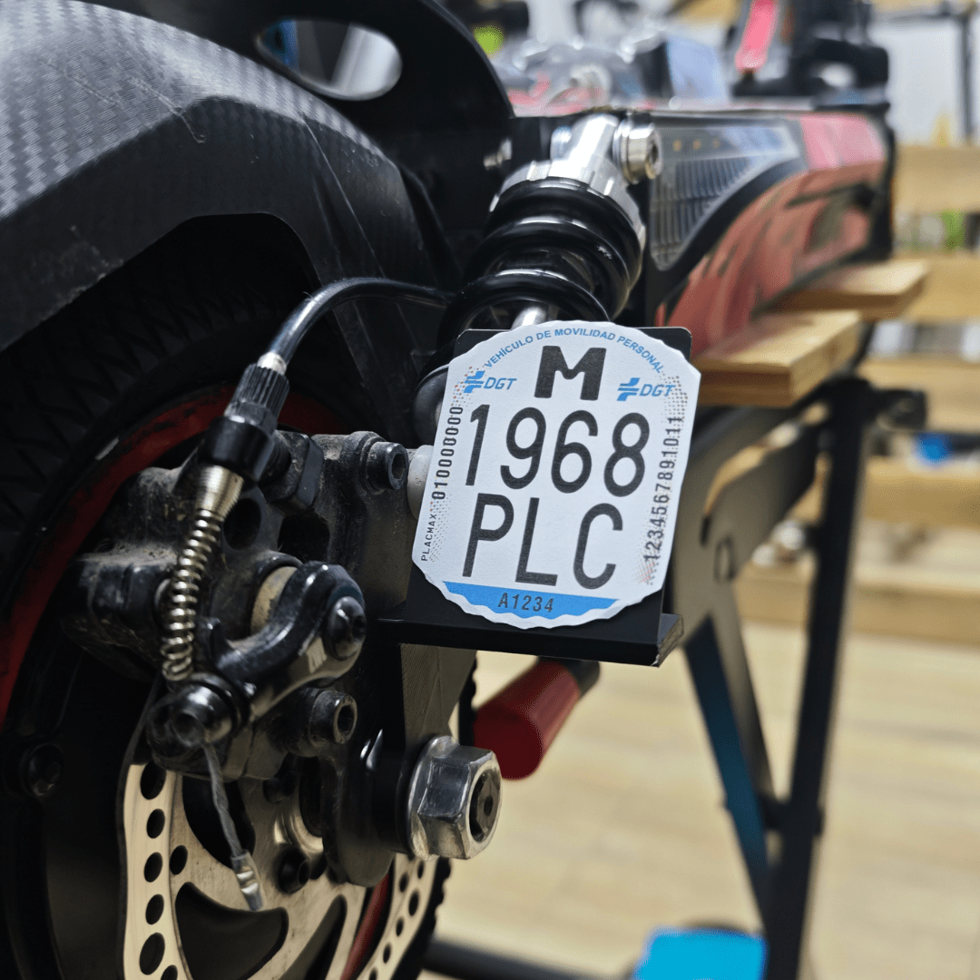 Portamatrículas genérico para patinete - Imagen 2